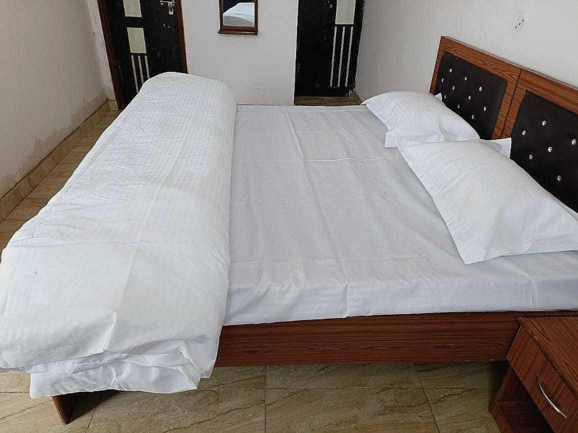 Pop New Hotel Hometown Dadri Ngoại thất bức ảnh