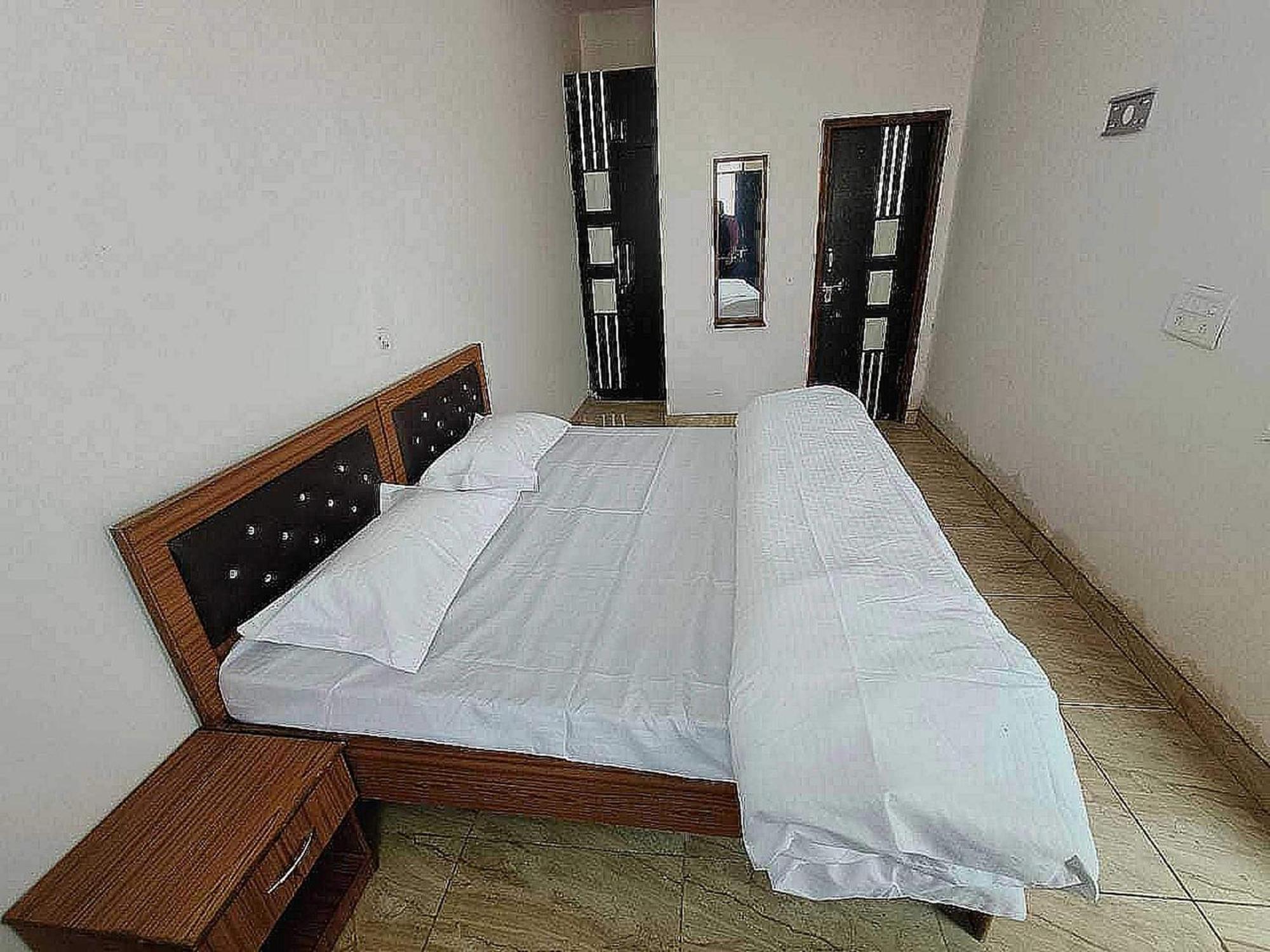 Pop New Hotel Hometown Dadri Ngoại thất bức ảnh